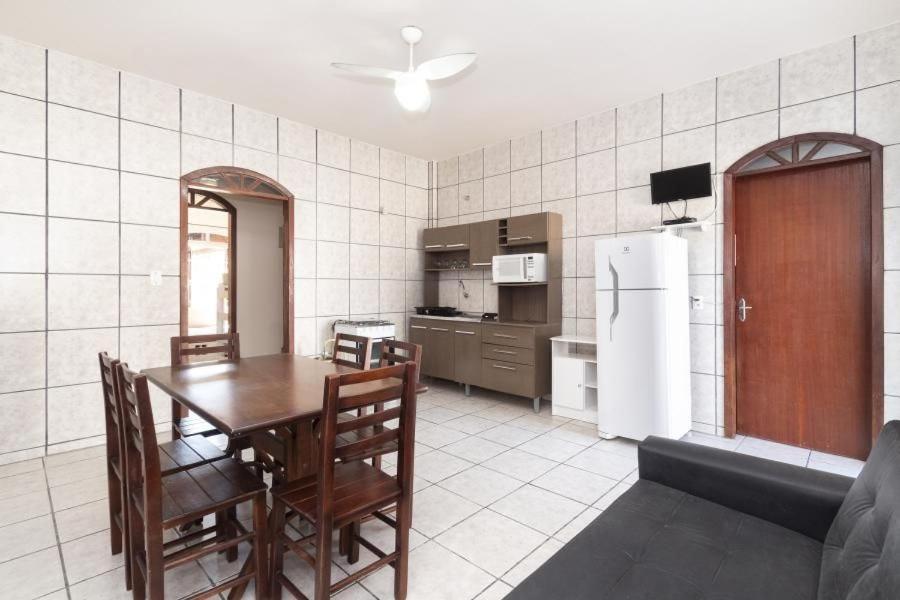 Ferienwohnung Residencial Ipe Amarelo Bombinhas Exterior foto